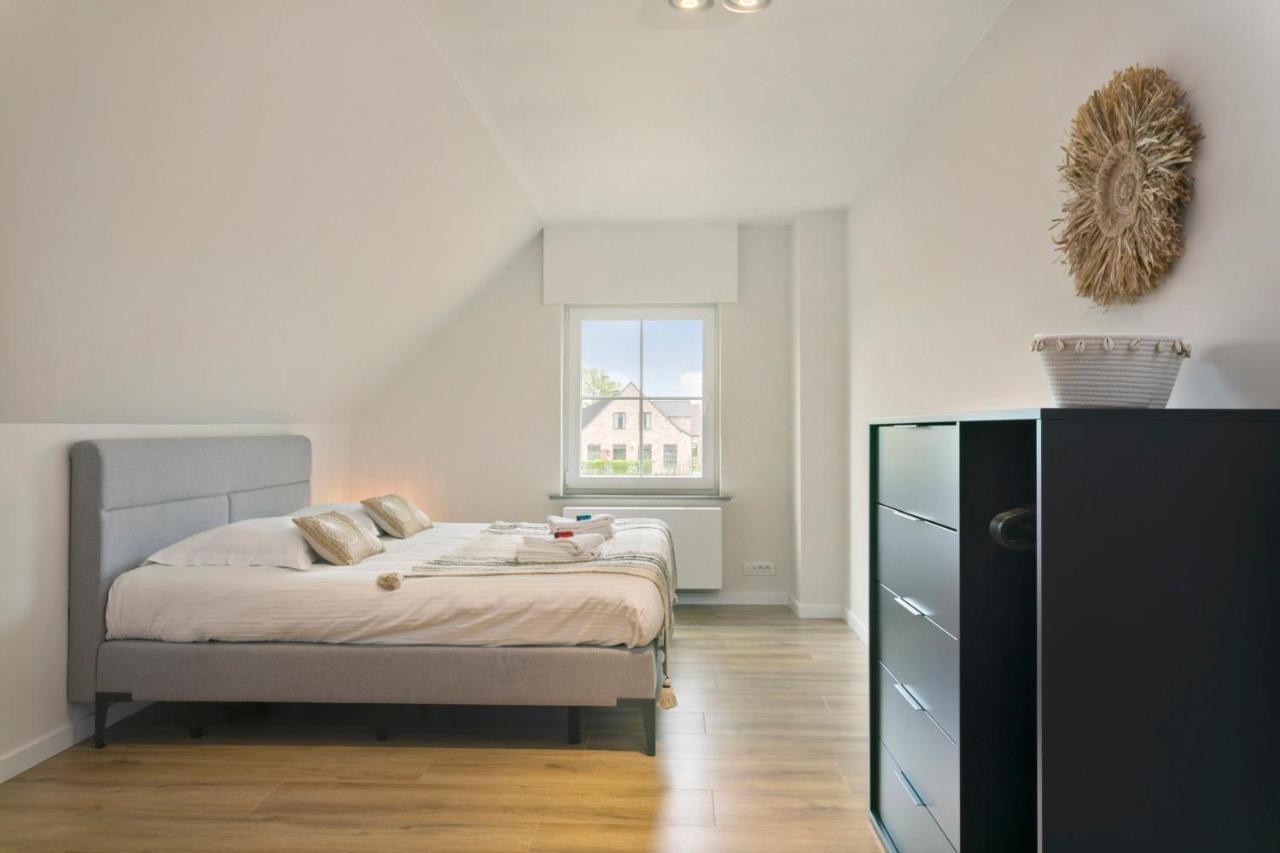 Villa Family House With A Beautiful View In Damme *